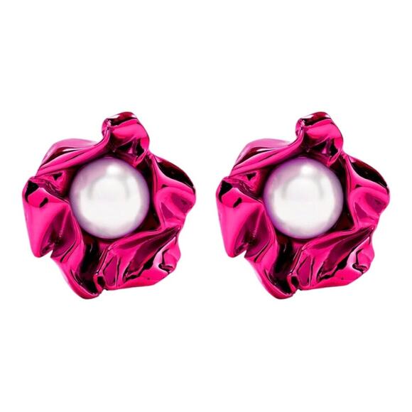 Sterling King Titania Imitation SwirlShaped Pearl And Silver Alloy Stud Earrings - Picture 6 of 16
